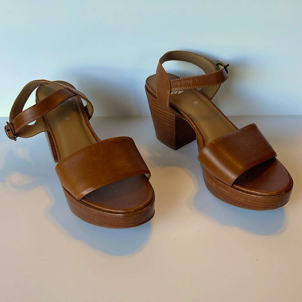 EUC Fortress “Hannah” Clog (Size 38) Color: Whiskey